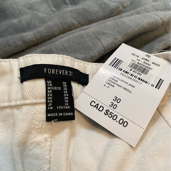 NWT Forever 21 White Cargo Pants - Picture 3 of 5